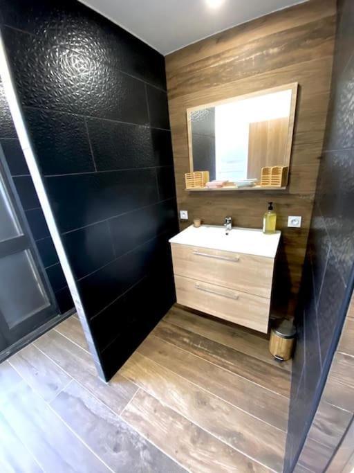 Appartement Cocooning Entierement Renove Les Angles  Εξωτερικό φωτογραφία